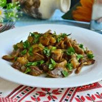 Желудки куриные жареные с луком