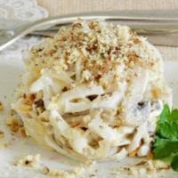 Салат с кальмарами и курицей