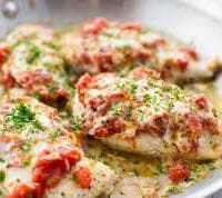 Куриное филе запеченное в яйце 