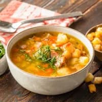 Суп гороховый с копченостями